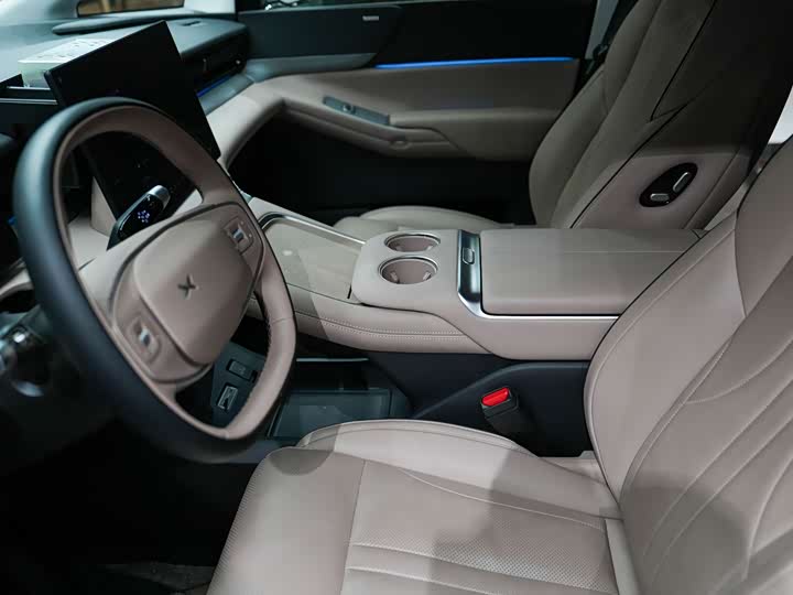 Фото 9 - XPeng X9