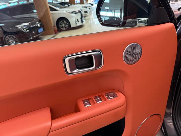 Фото 13 - LiXiang L9