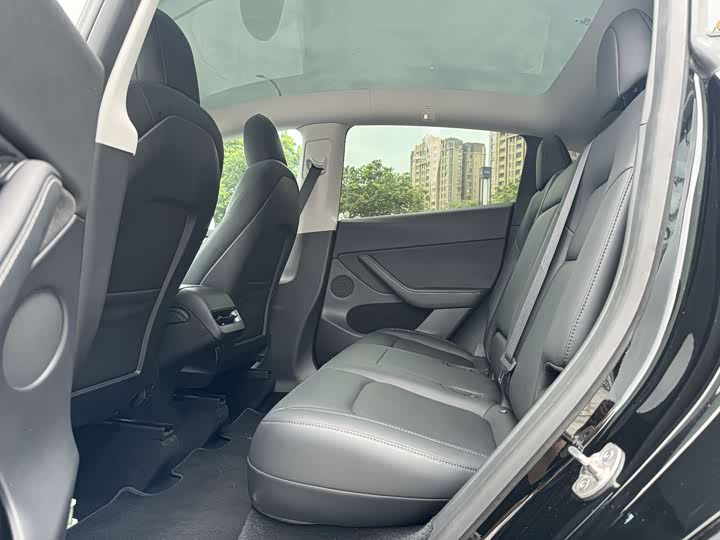 Фото 8 - Tesla Model Y