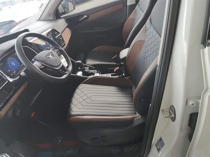 Фото 15 - Jetta VS7