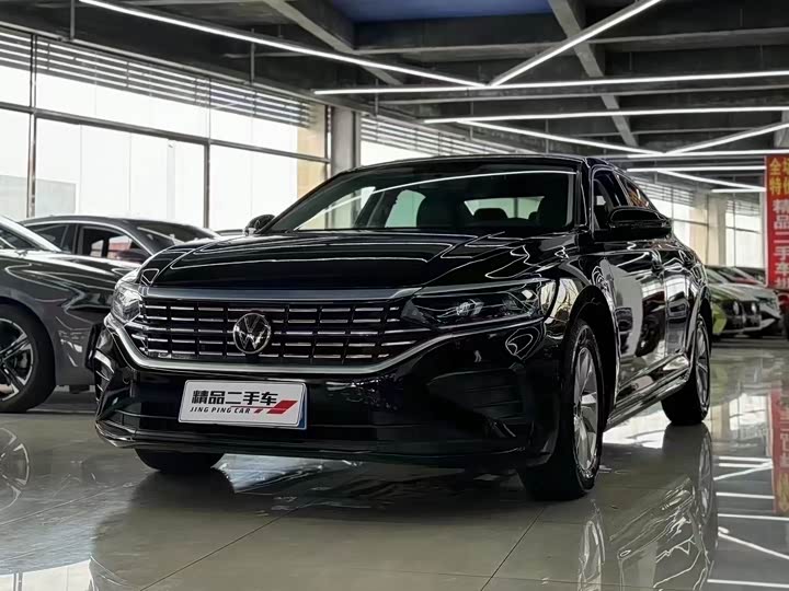 Фото 1 - Volkswagen Passat