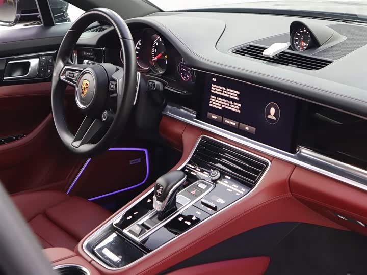 Фото 19 - Porsche Panamera