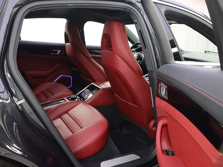 Фото 24 - Porsche Panamera