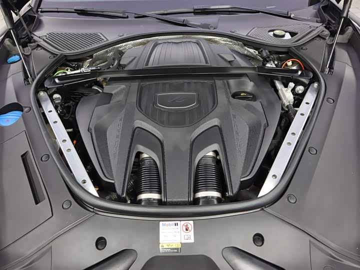 Фото 28 - Porsche Panamera