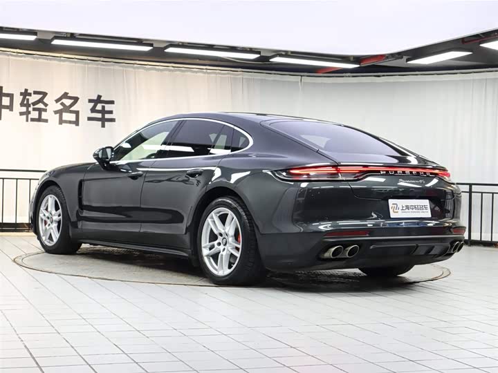 Фото 4 - Porsche Panamera