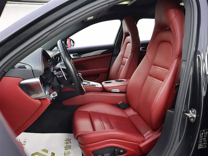 Фото 9 - Porsche Panamera