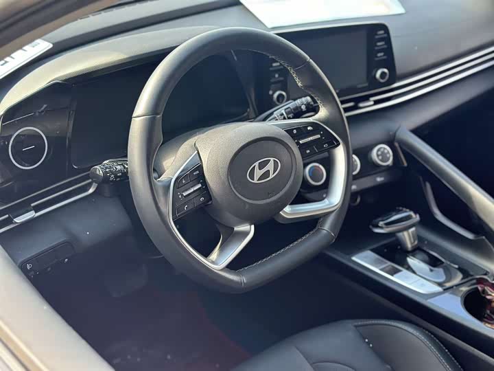 Фото 6 - Hyundai Elantra N line