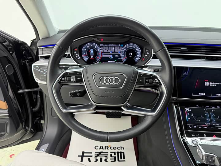 Фото 11 - Audi A8