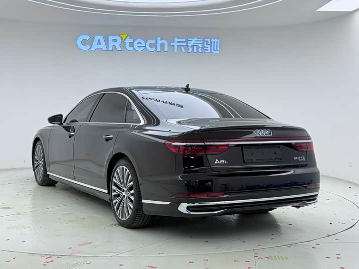 Фото 4 - Audi A8