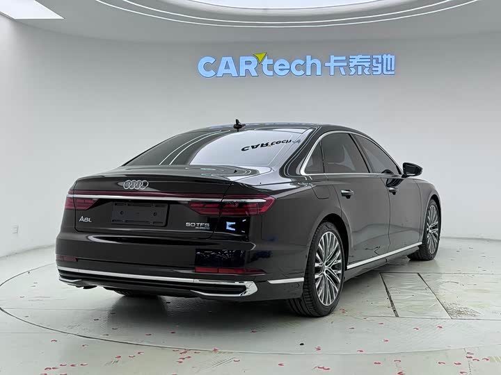 Фото 6 - Audi A8
