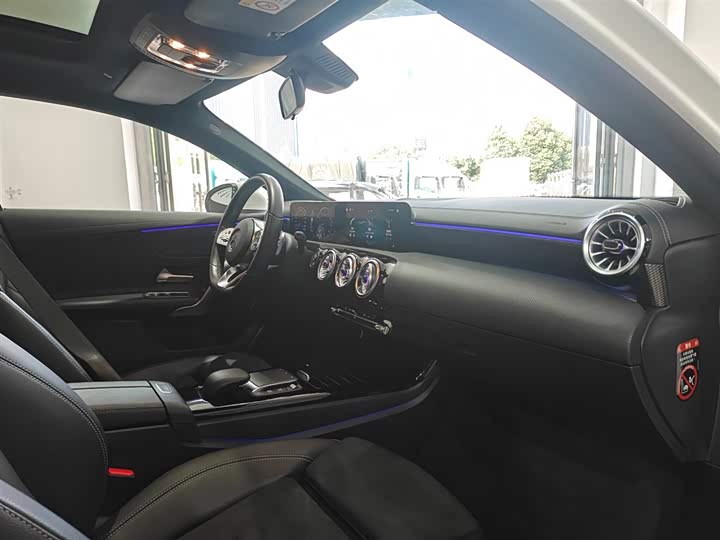 Фото 11 - Mercedes-Benz A-Class