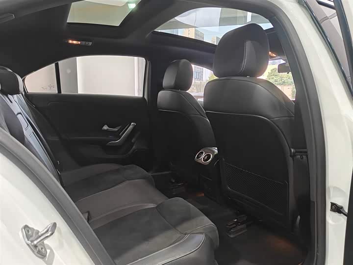 Фото 12 - Mercedes-Benz A-Class