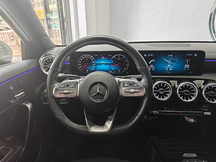 Фото 14 - Mercedes-Benz A-Class