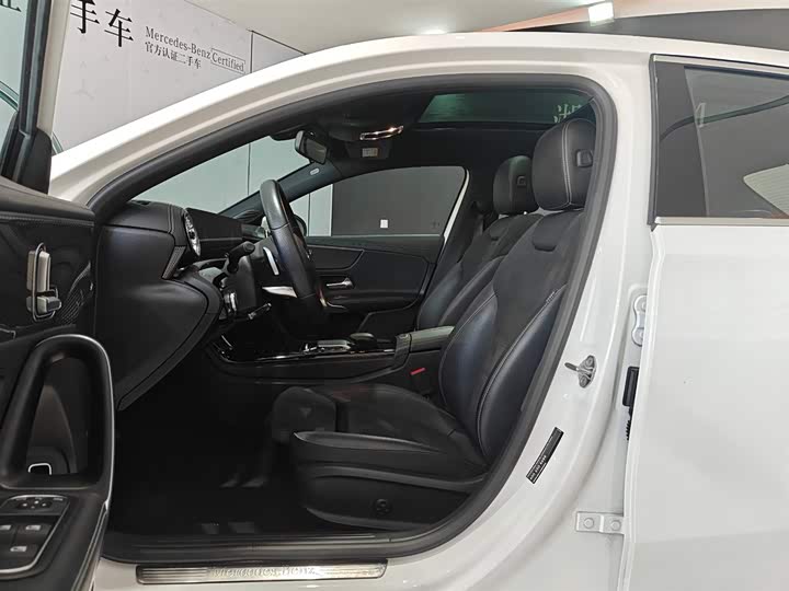 Фото 5 - Mercedes-Benz A-Class