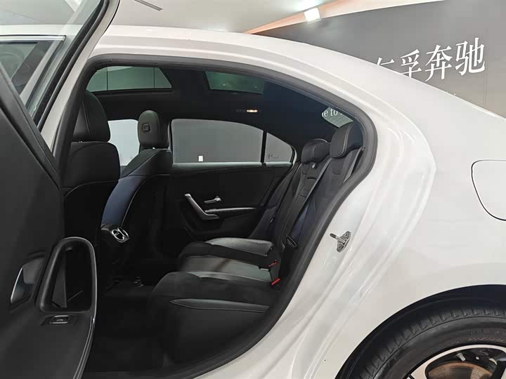 Фото 6 - Mercedes-Benz A-Class