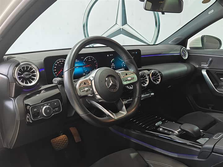 Фото 7 - Mercedes-Benz A-Class