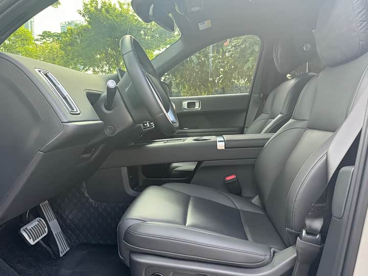 Фото 11 - LiXiang L6