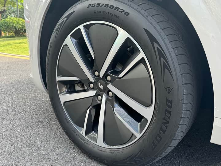 Фото 14 - LiXiang L6