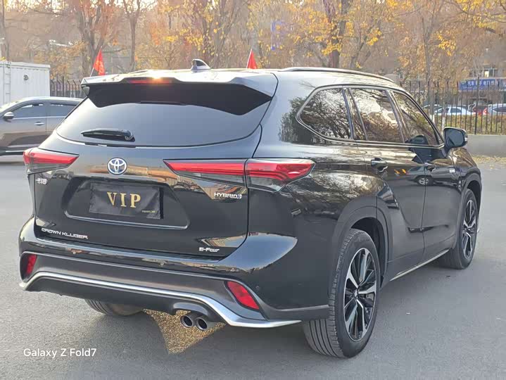 Фото 8 - Toyota Crown Kluger