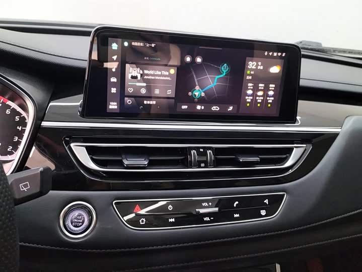 Фото 13 - Changan CS75