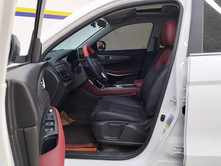 Фото 9 - Changan CS75