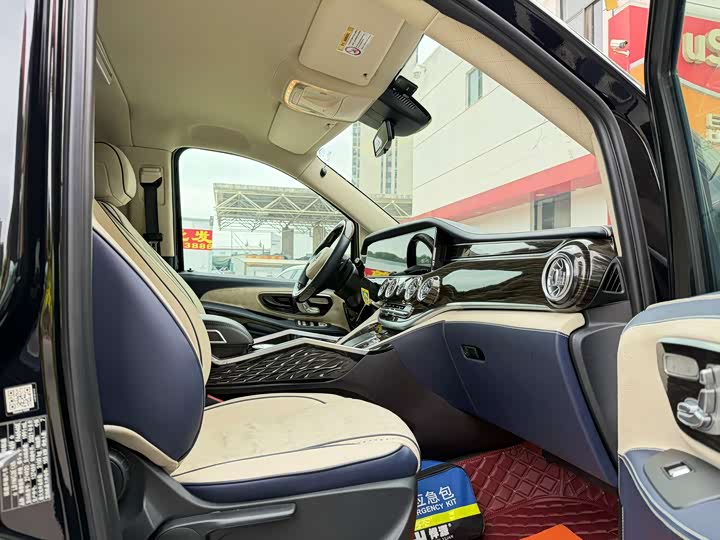 Фото 14 - Mercedes-Benz Vito