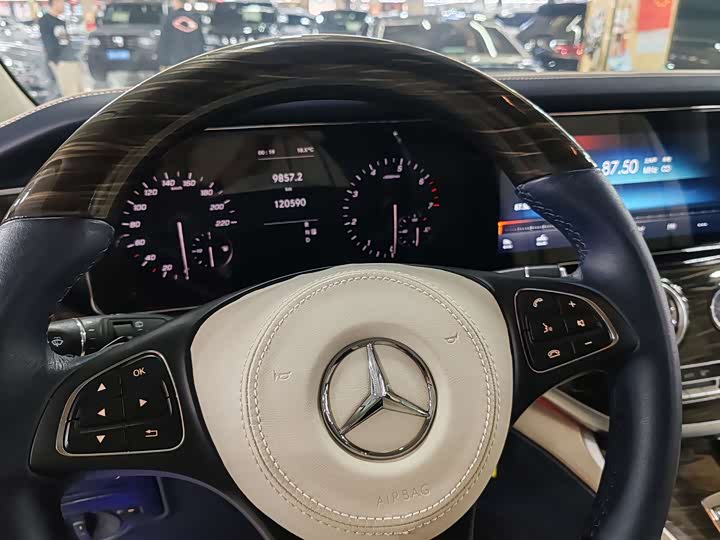 Фото 5 - Mercedes-Benz Vito