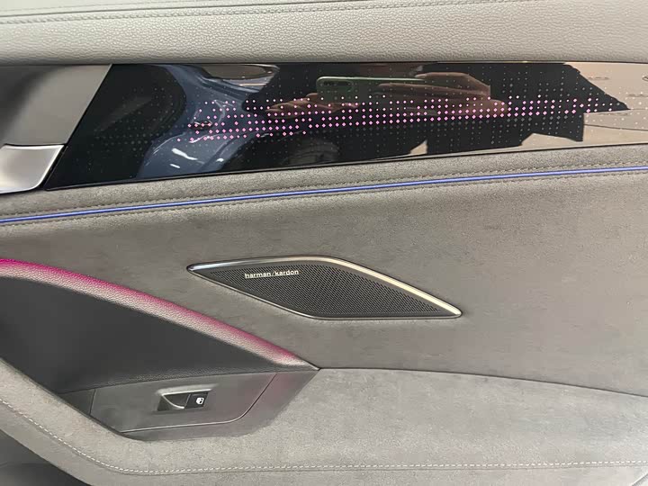 Фото 10 - Volkswagen Tiguan L Pro