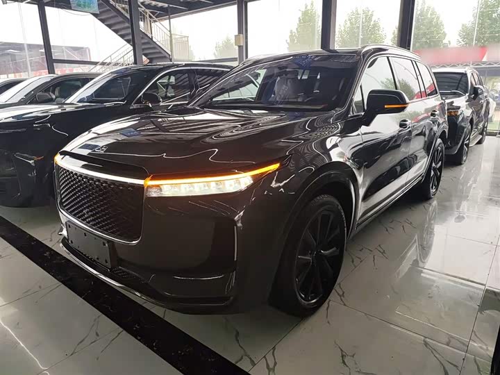 Фото 1 - LiXiang One