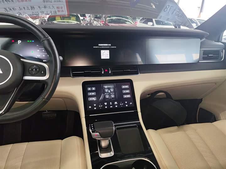 Фото 13 - LiXiang One