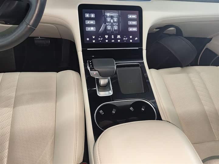 Фото 14 - LiXiang One