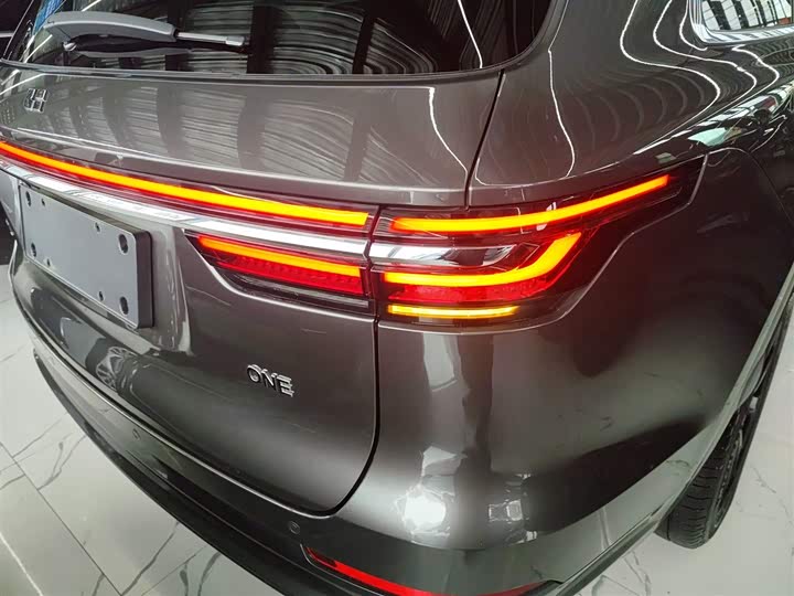 Фото 8 - LiXiang One