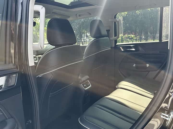 Фото 7 - Tank 300