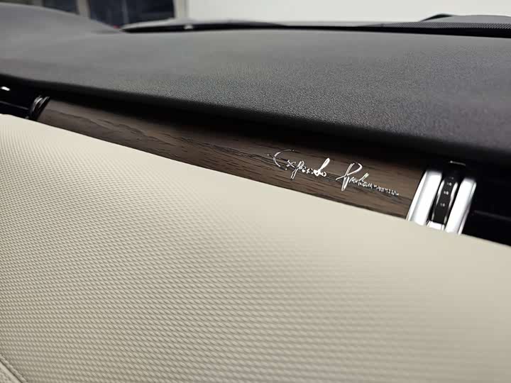 Фото 15 - Land Rover Discovery Sport