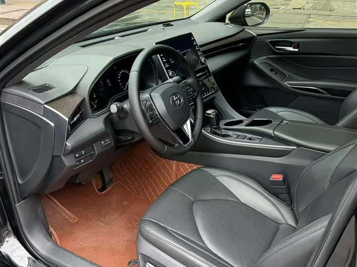 Фото 14 - Toyota Avalon