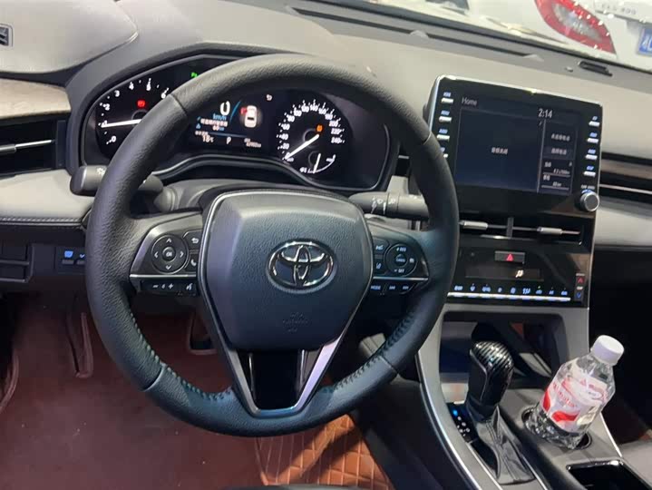 Фото 4 - Toyota Avalon