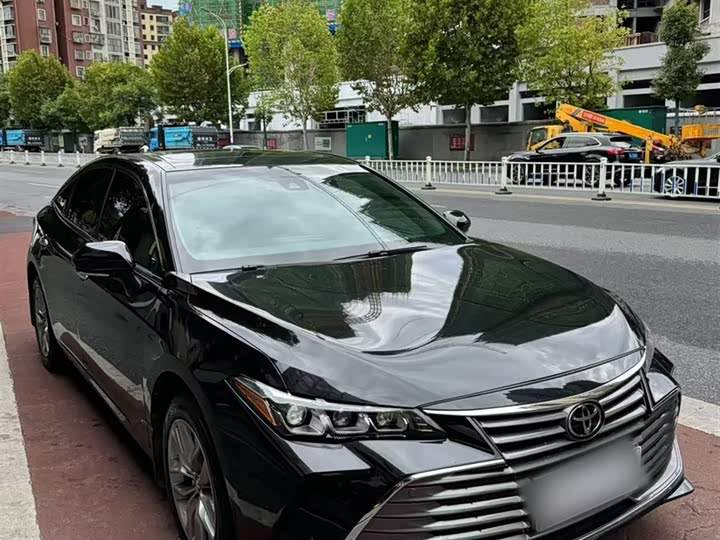 Фото 7 - Toyota Avalon