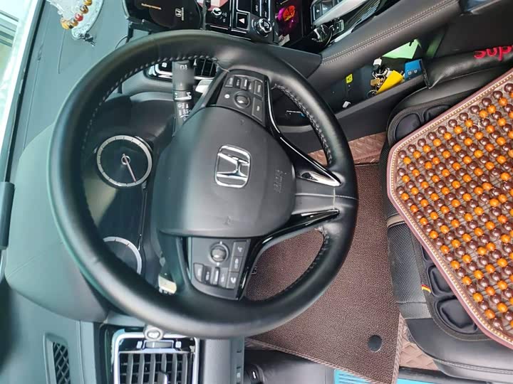 Фото 3 - Honda UR-V