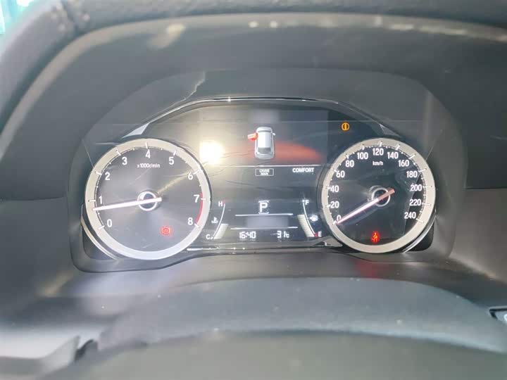 Фото 4 - Honda UR-V