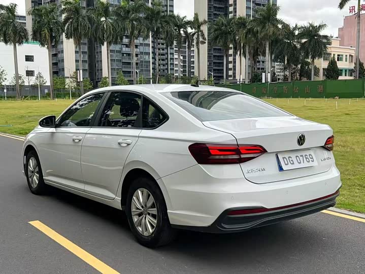 Фото 12 - Volkswagen Lavida