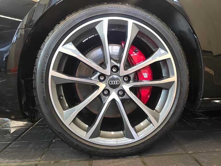 Фото 10 - Audi S4