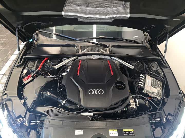 Фото 12 - Audi S4