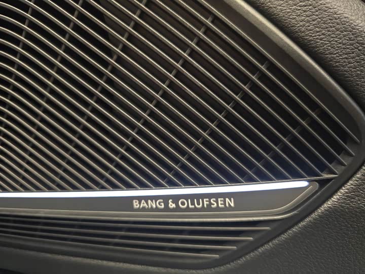 Фото 19 - Audi S4