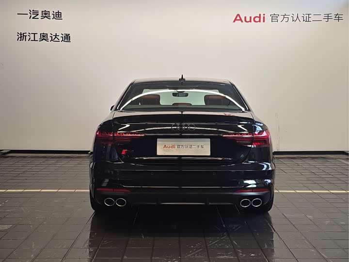 Фото 2 - Audi S4