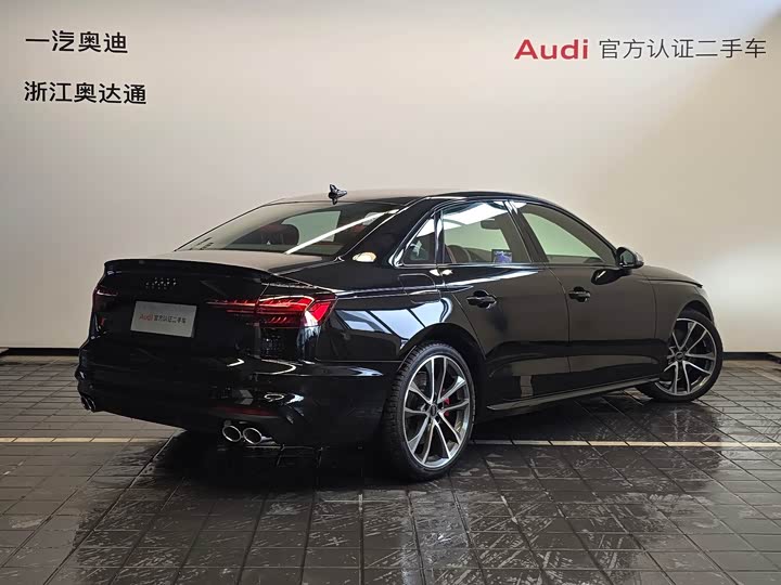 Фото 5 - Audi S4
