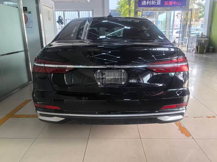 Фото 3 - Audi A6L