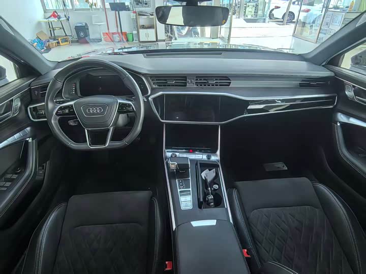 Фото 4 - Audi A6L