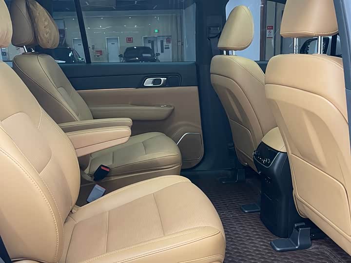 Фото 10 - LiXiang One