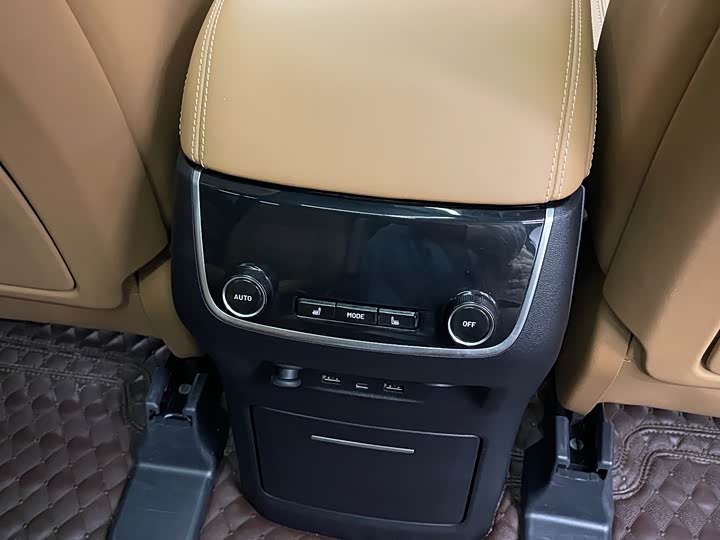 Фото 16 - LiXiang One