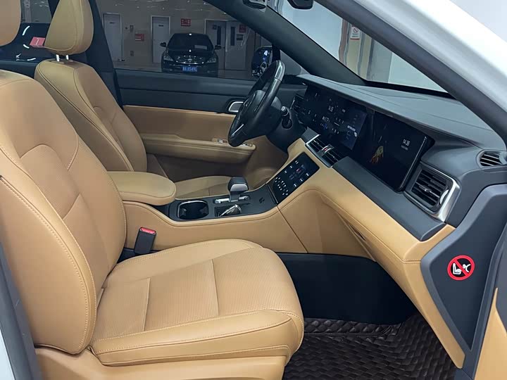 Фото 8 - LiXiang One